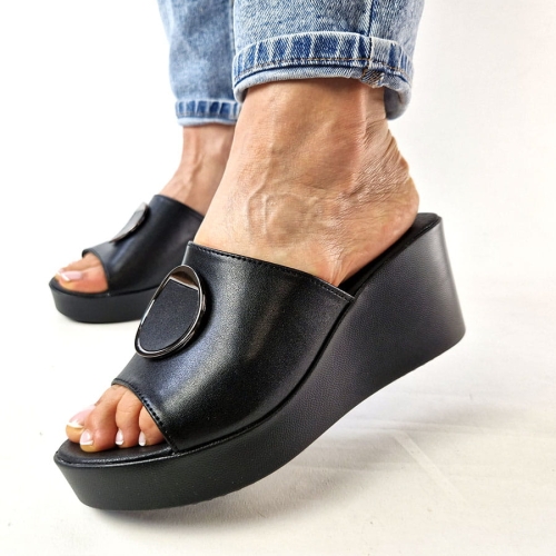 K160 Klapki na Koturnie Czarne T. Sokolski GS L23-34  (6).jpg