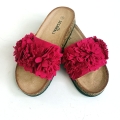 K216 Klapki z Profilowaną Podeszwą i Ozdobnymi Kwiatkami Lustilla (7).jpg