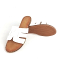 K233 Białe Klapki z Szerokim Paskiem z Wycięciami i Małymi Nitami Halvarisse (1).jpg
